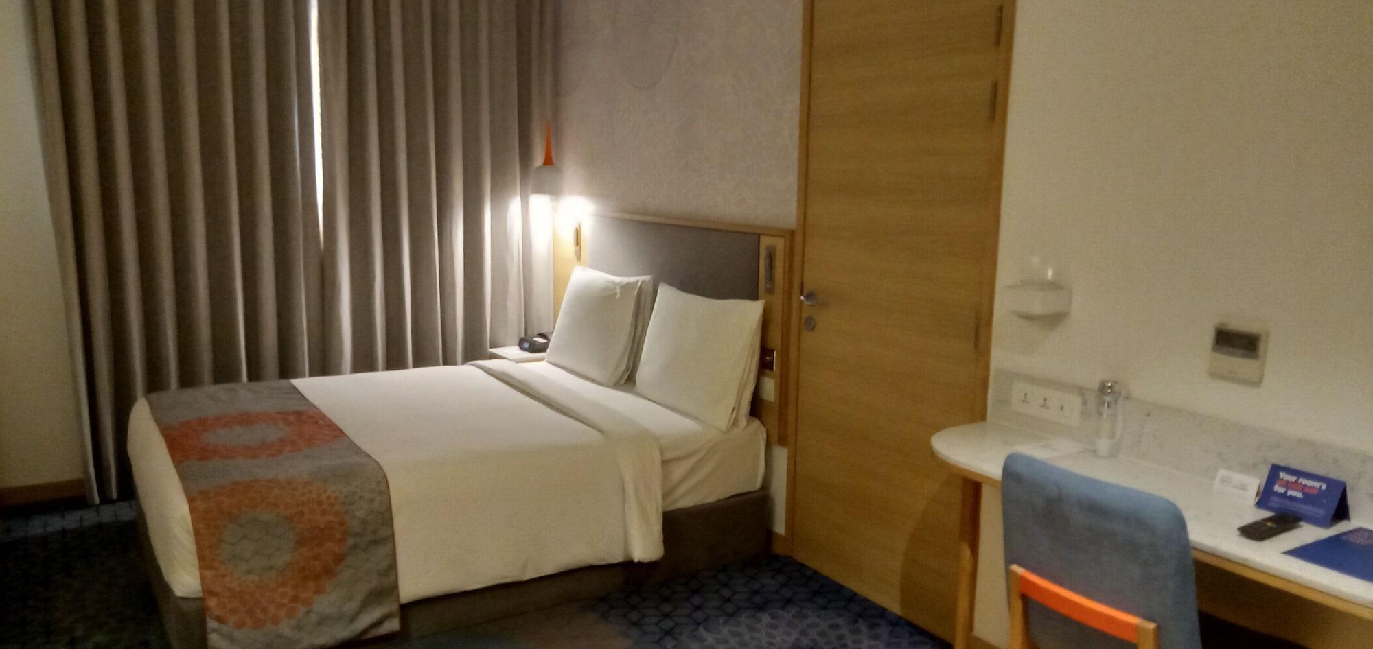 Holiday Inn Express Gurugram Sector 50 By Ihg Gurgaon Luaran gambar