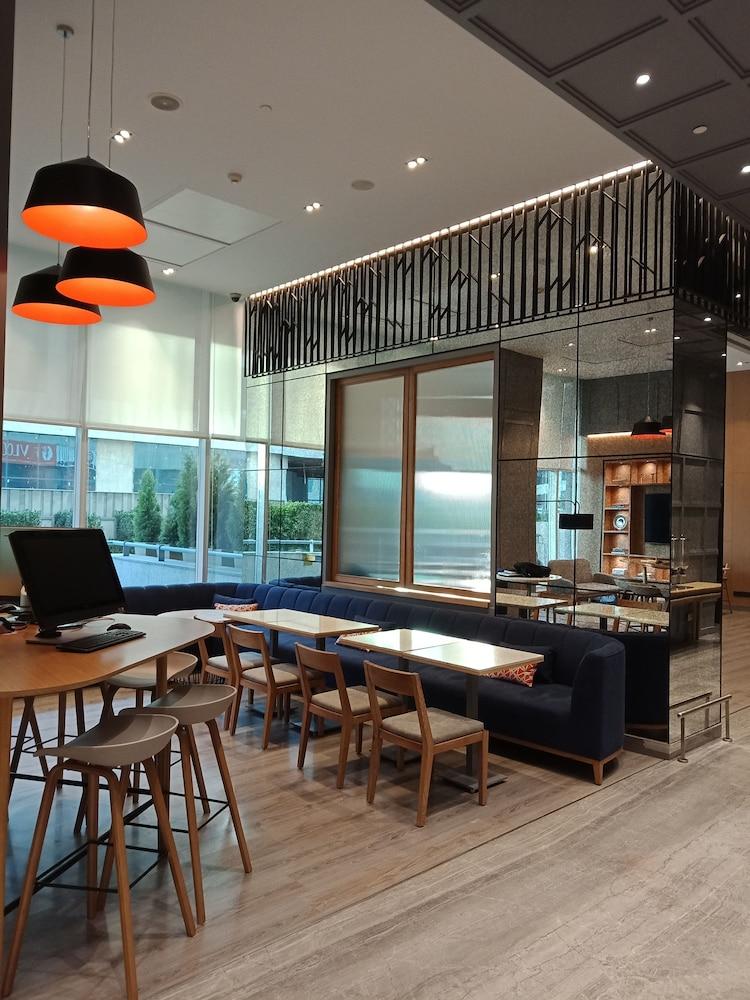 Holiday Inn Express Gurugram Sector 50 By Ihg Gurgaon Luaran gambar