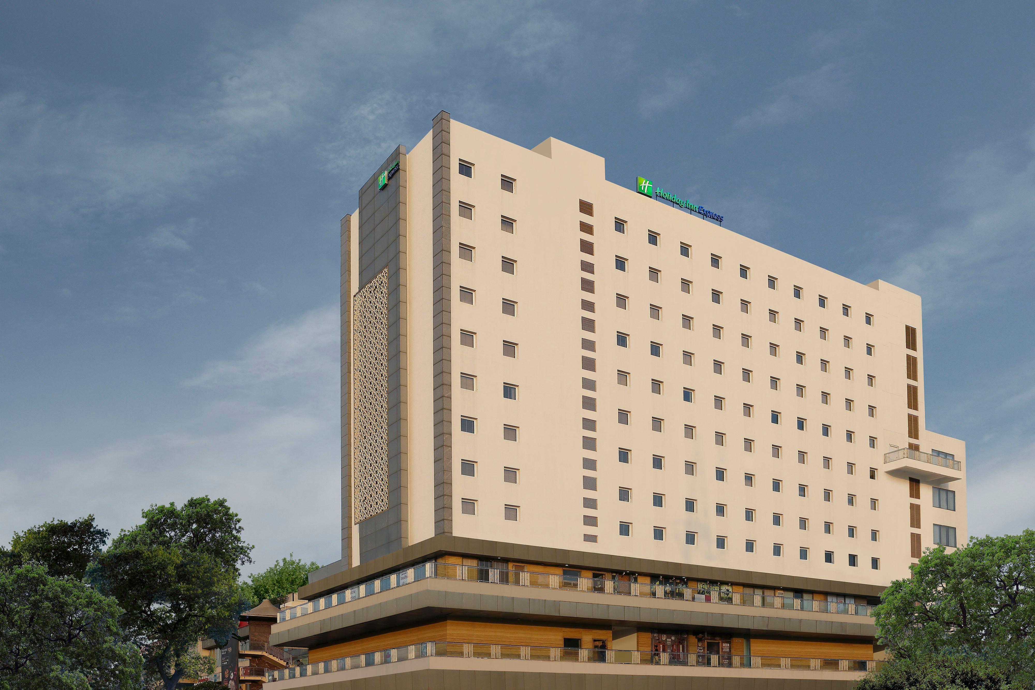 Holiday Inn Express Gurugram Sector 50 By Ihg Gurgaon Luaran gambar