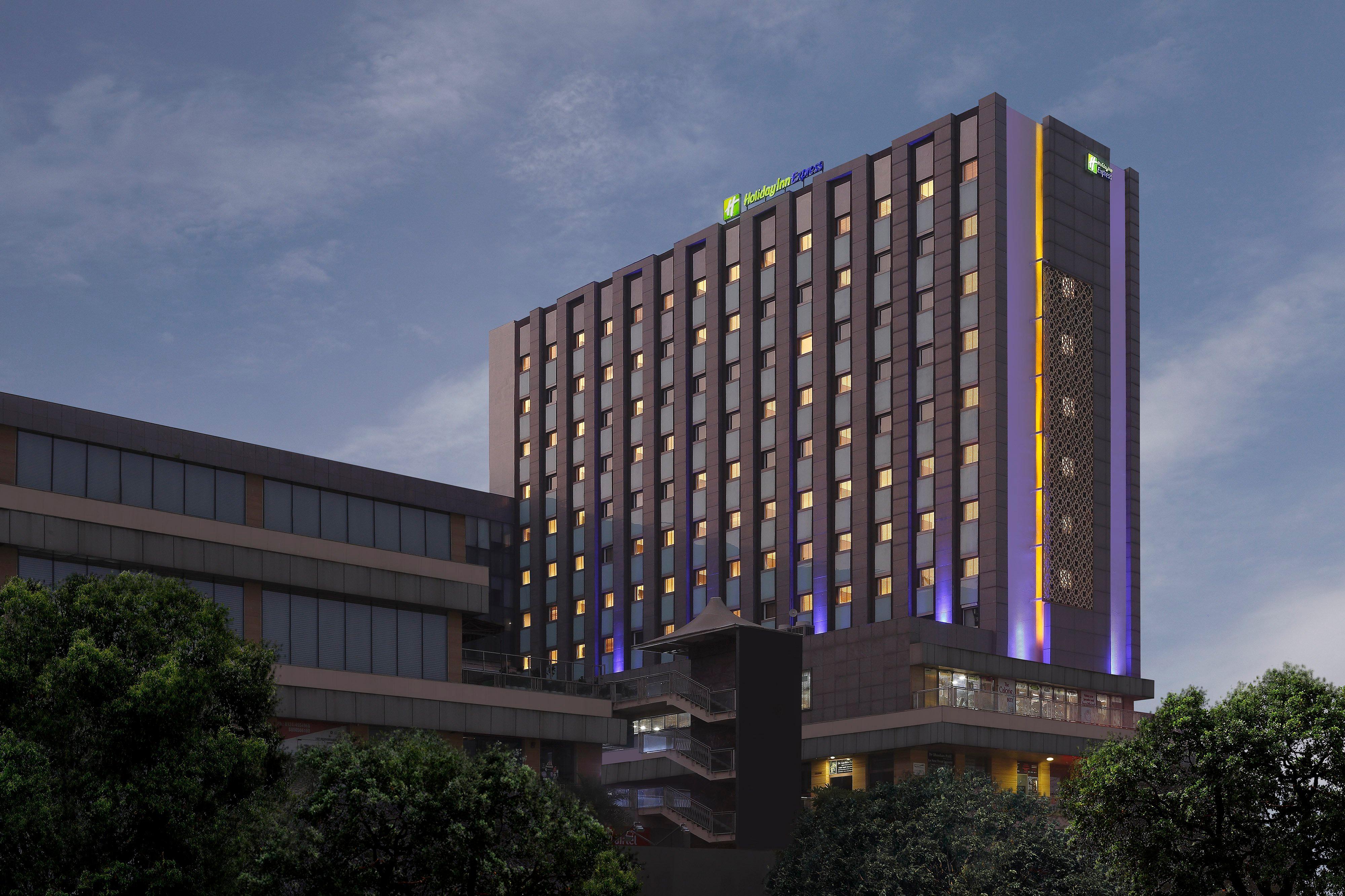 Holiday Inn Express Gurugram Sector 50 By Ihg Gurgaon Luaran gambar