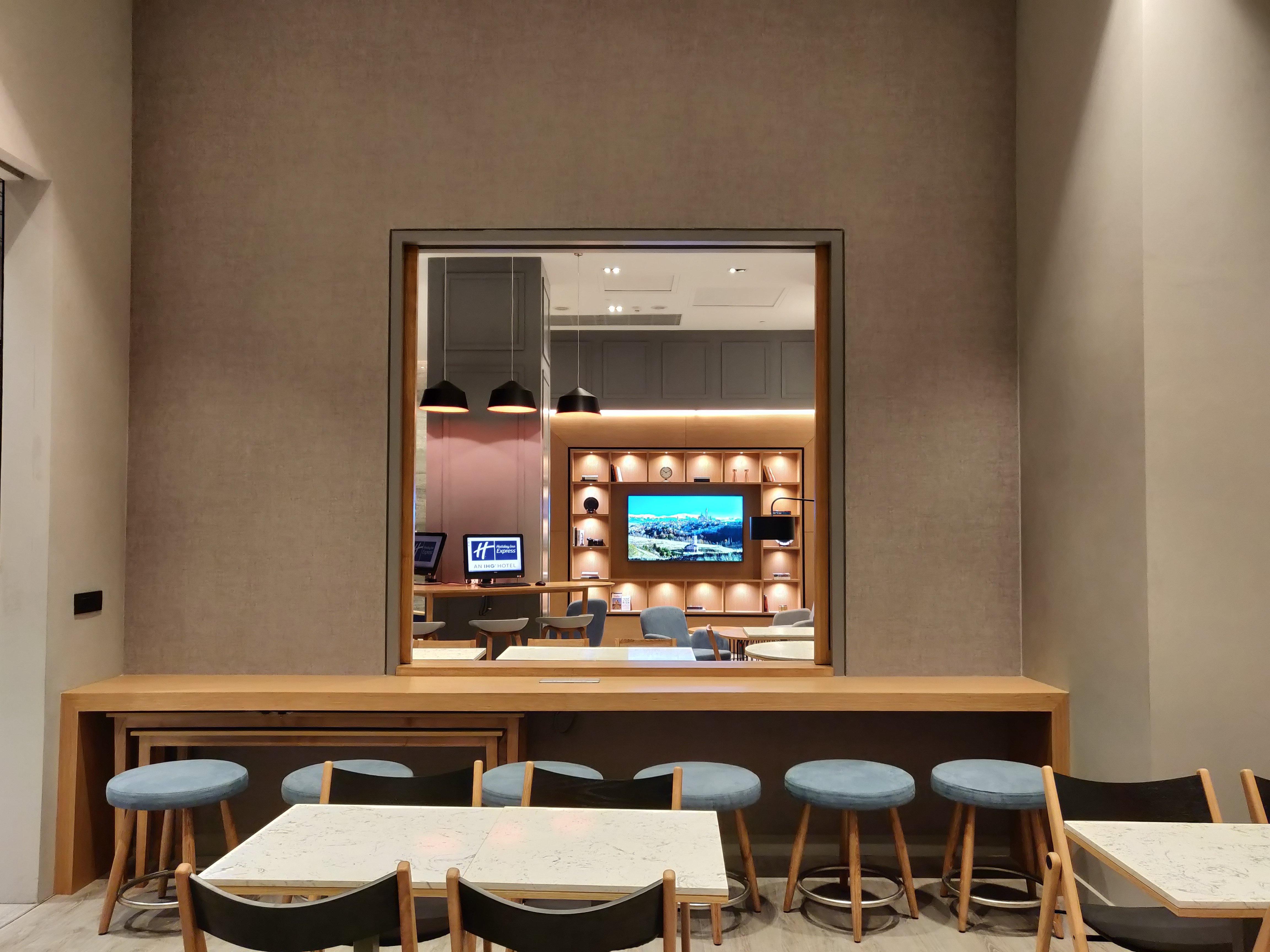 Holiday Inn Express Gurugram Sector 50 By Ihg Gurgaon Luaran gambar