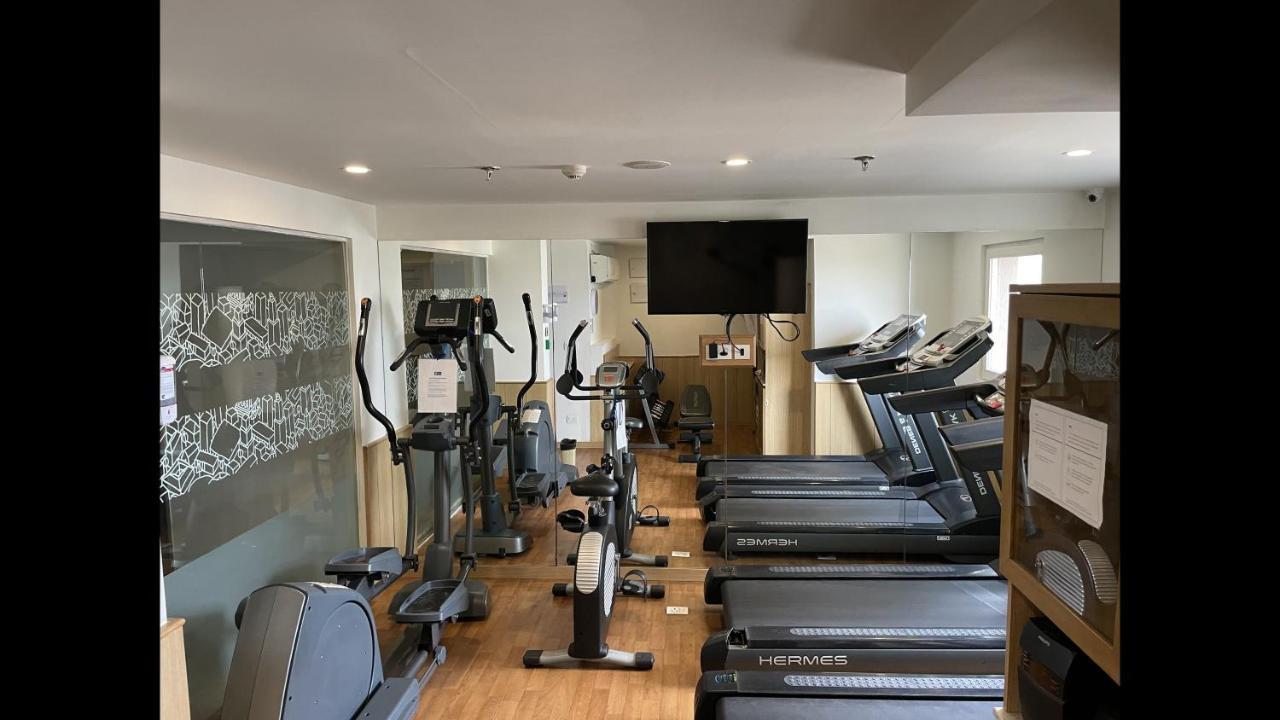 Holiday Inn Express Gurugram Sector 50 By Ihg Gurgaon Luaran gambar