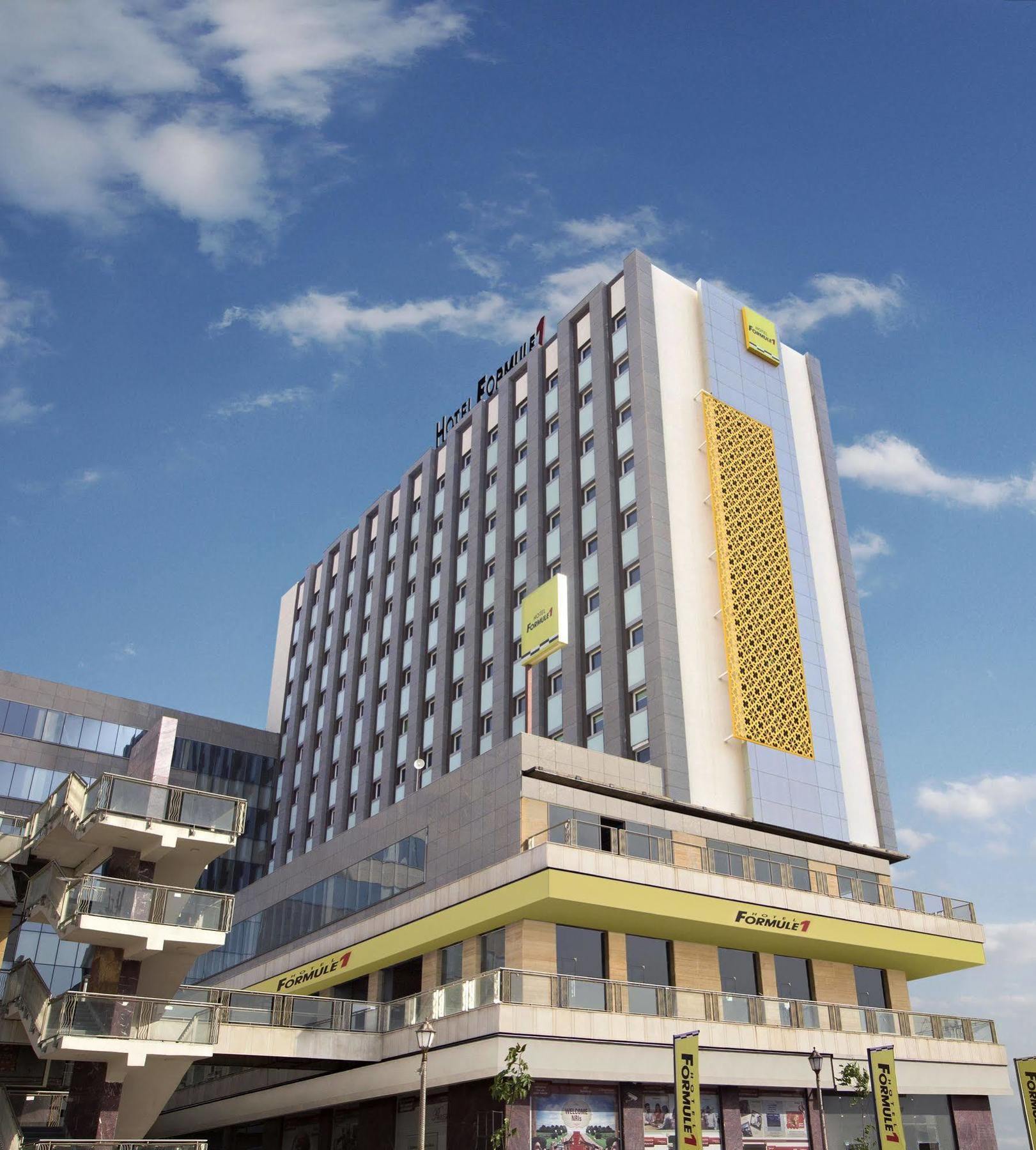 Holiday Inn Express Gurugram Sector 50 By Ihg Gurgaon Luaran gambar
